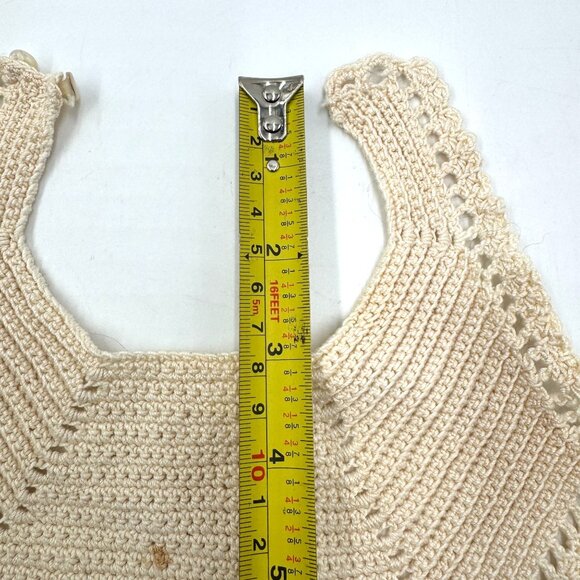Handmade Vtg Crochet Baby or Doll Bib w/Delicate Scalloped Edges Creamy Beige - Picture 9 of 10